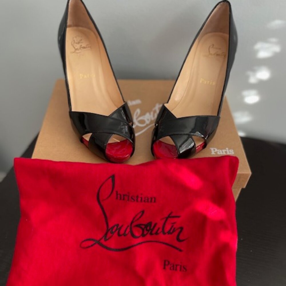 Christian Louboutin Shelley 90 Patent Calf Size 6.5